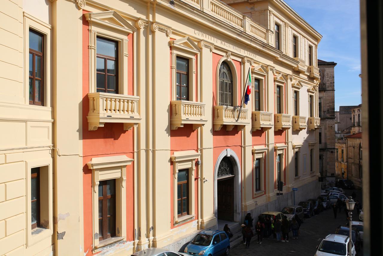 Le Mulieres Apartment Salerno Exterior photo